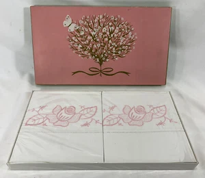 Vintage New Old Stock Boxed Embordered Rosa Rose Kissenbezüge mit Orig Box Neu aus altem Lagerbestand Set - Bild 1 von 10