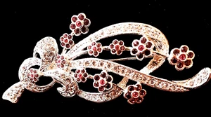 Vintage 1990er Napier Kristall gepflastert verzierte Blumen Brosche Schmuck Anstecknadel neu aus altem Lagerbestand unbenutzt - Bild 1 von 3