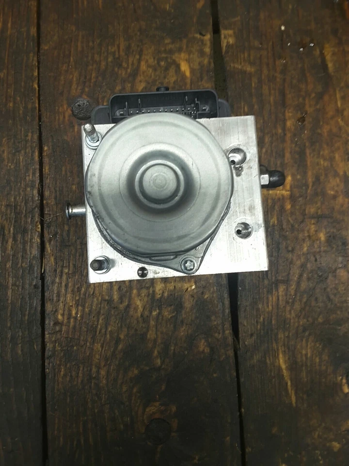 Polaris Slingshot Sl 2017 2015-2019 OEM bomba ABS ESP SVC sistema de frenos antibloqueo  Foto 1 de 4