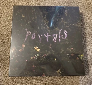 Melanie Martinez - Portals 2LP Vinyl Deluxe Box Set & Board Game (CLEAR COLOR) - Picture 1 of 4
