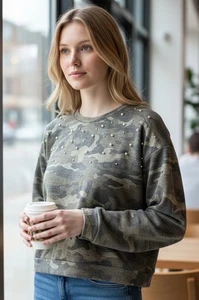 EXPRESS L Camo Camouflage Distressed Crystal Sweatshirt  R$69 - Picture 1 of 12