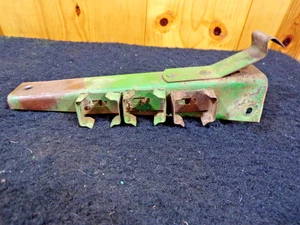 1969 John Deere 140 H3 Circuit Breaker Bracket Hood Latch Garden Tractor - Picture 1 of 3