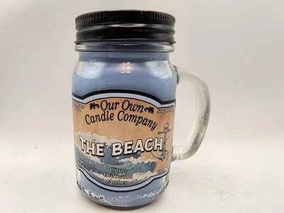 Vela perfumada The Beach en tarro de masón de 13 oz de Our Own Candle Company 100 horas de combustión Foto 1 de 2