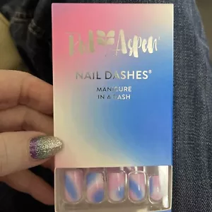 Red Aspen Press On Nails Coley Dreams en Tie Dye Rosa y Azul Tazones Medianos - Imagen 1 de 3