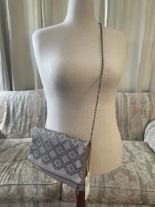 Urban Expressions Tan Studded Crossbody Clutch Purse Handbag Women’s - Picture 1 of 13