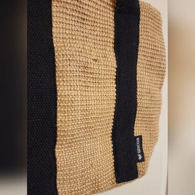 Bolso de Mano Wacoal Yute Tejido Negro y Tostado Materiales Ecológicos Foto 1 de 4