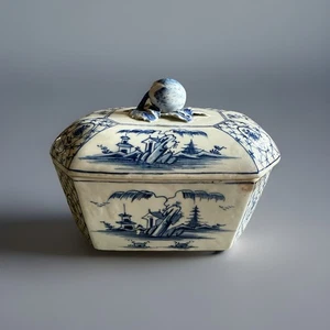 Antike seltene Derby Butterdose mit Deckel, Flickenspuren am Boden, um 1760 - Bild 1 von 19