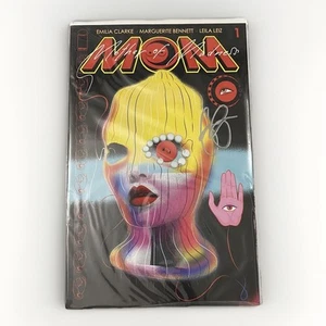 MOM Mother Of Madness #1 COMIC Signed By Emilia Clarke / Brand New Sealed In Bag - Imagen 1 de 5
