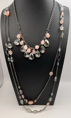 Lote de 2 Collar Vera Wang Pistola Metal Gris Y Rosa Cuentas Distintivas Joyería Foto 1 de 4