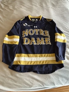 Under Armour Youth Notre Dame Fighting Irish Hockey Jersey Sweater Size Small - Picture 1 of 6
