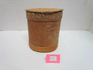 NATIVE AMERICAN HANDMADE BIRCH BARK BASKETS 4-6 INCHES TALL COMES WITH LID - Picture 1 of 7