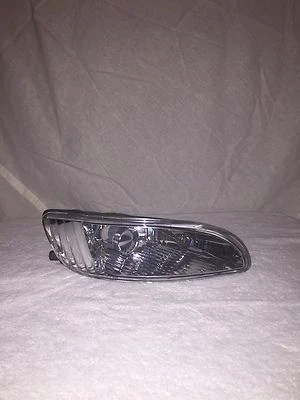 OEM 2004 2005 2006 2007 2008 2009 LEXUS RX330 RX350 PASSENGER RH FOG LIGHT - Image 1 of 2