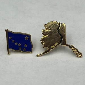 Nuevo de Lote De 2 Prendedores De Colección Alaska AK Bandera Estatal Oleoducto Solapa Sombrero Motocicleta Gorra - Imagen 1 de 6