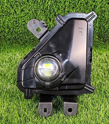 Lexus GX460 2014-2019 Front Left side Driver side LED Fog Light oem Used - Image 1 of 4