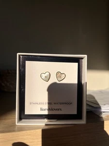 Liars & Lovers Woman’s Stud Heart Earrings. White/mother Of Pearl Imitation - Picture 1 of 3