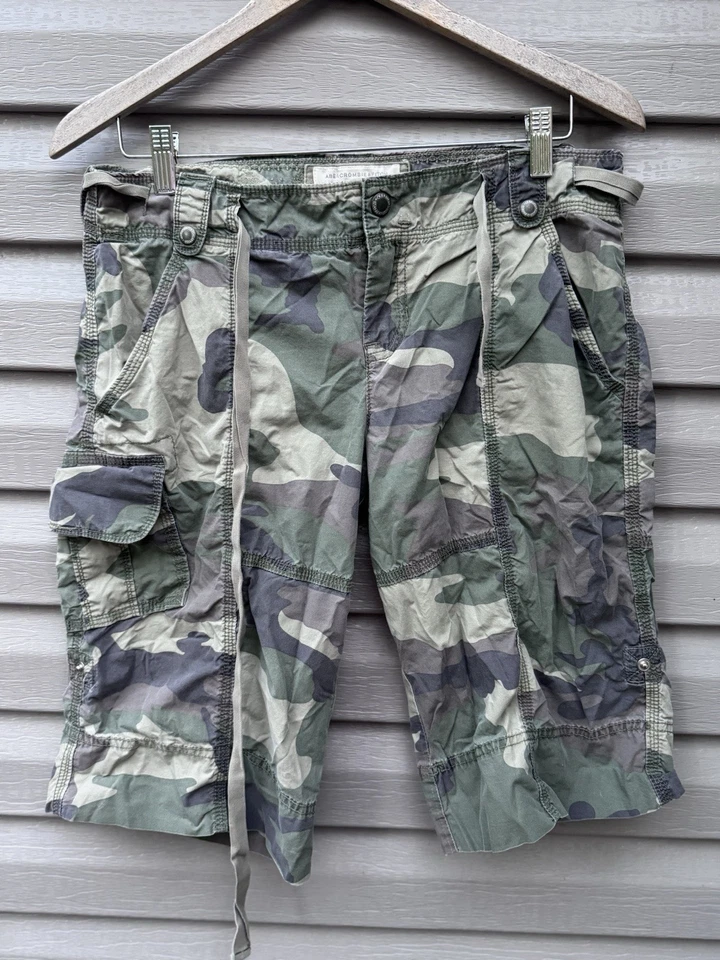 VIntage Y2K Abercrombie & Fitch Cargo Shorts Women Medium Green Camo 31" Waist - Image 1 of 4