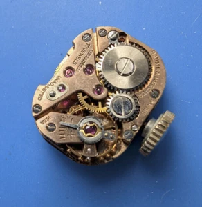 VINTAGE LADIES BAUME+MERCIER MODEL AS976 WRISTWATCH MOVEMENT RUNNING - Picture 1 of 2