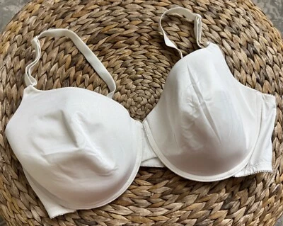 Sujetador Fruit of The Loom Fit for Me con aros FT083 blanco sedoso suave forrado 42DD Foto 1 de 4