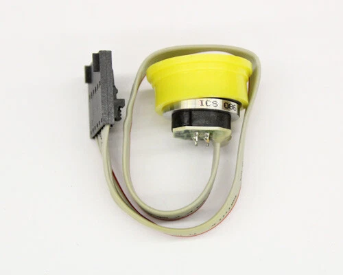 86-030A-C Pressure Sensor 0V to 0.1V 0psi to 30psi Absolute 6-Pin - Image 1 of 1