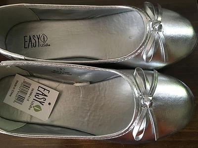 Zapatos de vestir FANCY para niña, NUEVOS, PLATEADOS, sin cordones, talla 9 Foto 1 de 2