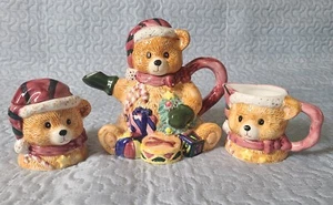 Weihnachten Teekanne, Zucker und Milchkännchen Set Feiertage Santa Teddybär Steingut - Bild 1 von 12