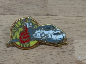 b PINS PIN RAILWAYS TRAIN TGV SEVILLE 1992 ESPAGNE - Picture 1 of 1