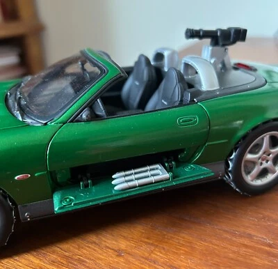 Jaguar XKR  Metallic Green James Bond 007 Beanstalk Group Die-cast 1:18 Toy Car - Image 1 of 4