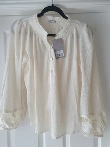 Bella Di Notte Bronwen Long Sleeve Button Through Notch Neck Blouse - Ivory - Picture 1 of 5
