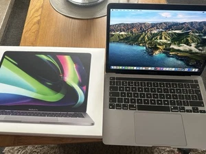 Apple MacBook Pro 13-inch 2020 M1, Space Grey - Afbeelding 1 van 11