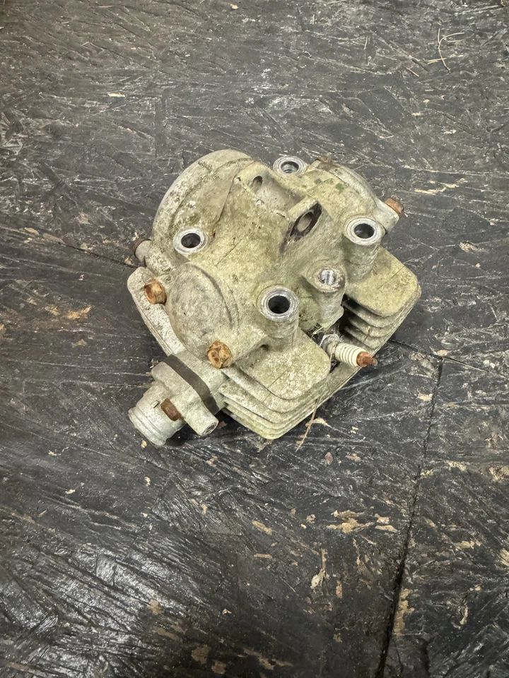 Kawasaki Klt 110 1984 culata Foto 1 de 4