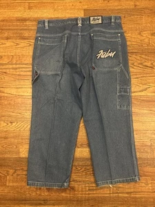 Jeans skater grunge larghi con logo ricamato FUBU vintage anni 90, taglia 46 x 31 - Foto 1 di 13