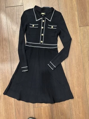 Vestido tejido cuello blanco ALEXIA ADMOR talla negra. S  Foto 1 de 4