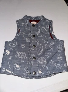 Cat & Jack Kleinkind Jungen blau mit weißem Druck Weste leicht mit Druckknöpfen Größe 6-9 Monate - Bild 1 von 4