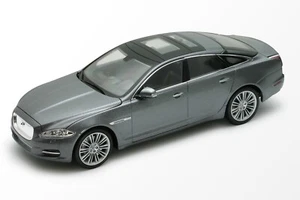 Jaguar XJ 2010 - 1/24 Welly Diecast Voiture Miniature 22517W - Foto 1 di 9
