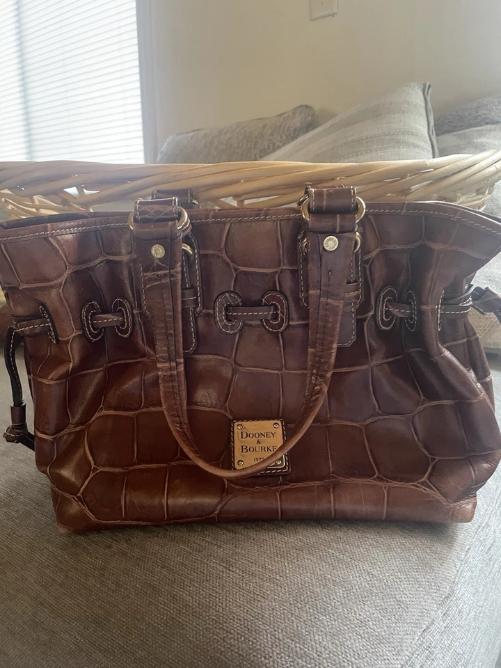 Bolso de Mano Dooney & Bourke Chiara Croc Marrón Repujado Y2K Años 2000 Descatalogado Foto 1 de 4
