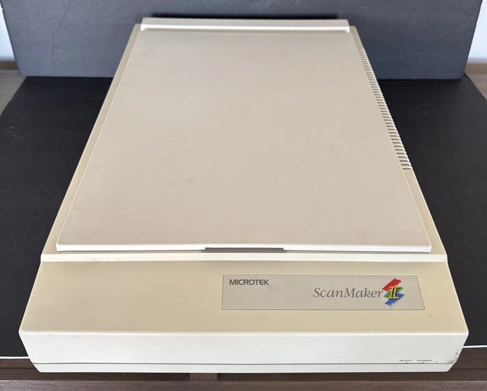 Microtek Scanner Flatbed MRS-600Z With SCSI Interface And Power Cord Powers On - Image 1 of 4