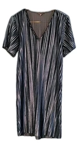 Lilla P Pleated Velour Velvet-Like Silver/Gray Shift Dress M Holiday Dress - Picture 1 of 9