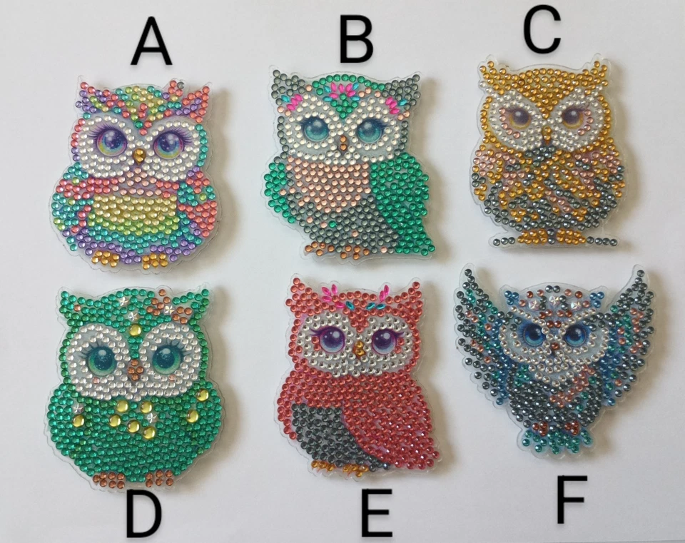 Imán de estrás de búho hecho a mano Foto 1 de 4