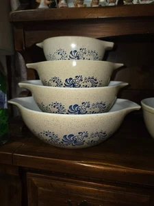 4 PCS Pyrex Cinderella Homestead Nesting Mixing Bowls Tan & blue 441 442 443 444 - Picture 1 of 1