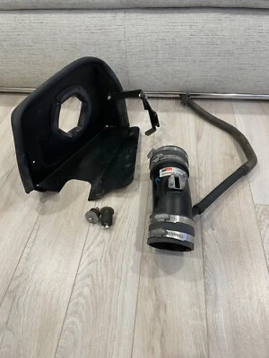 Tifón de admisión K&N para Nissan Máxima 2009-2014 usado Foto 1 de 4