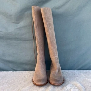 NWOT Sofft Womens Sharnell Heel Size 6M Cashmere Suede - Picture 1 of 11