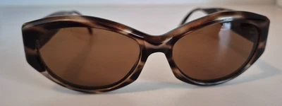 Vintage ELLEN TRACY Dark Brown Tortoise Shell Sunglasses (D500-409) - Image 1 of 4