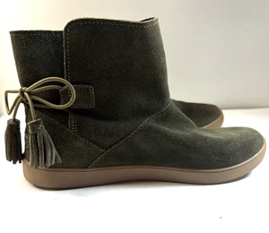 Botines Koolaburra UGG SKYLLER 1092579 para mujer 8 borlas de gamuza verde - Imagen 1 de 10