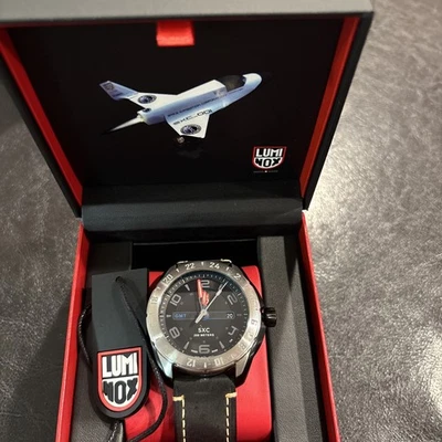 Reloj de cuarzo para hombre Luminox Space SXC GMT 45 mm acero PVD esfera negra XU.5127 Foto 1 de 4