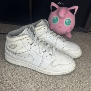 Nike Air Jordan 1 Mid White 554725-112 Sneaker Youth Size 7Y ~ Women’s Size 8.5 - Picture 1 of 8