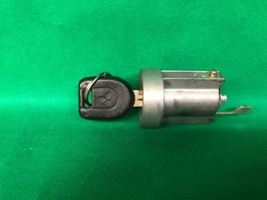 00-05 MITSUBISHI IGNITION CHIP TRANSPONDER LOCK KEY TUMBLER CYLINDER SWITCH - Bild 1 von 3