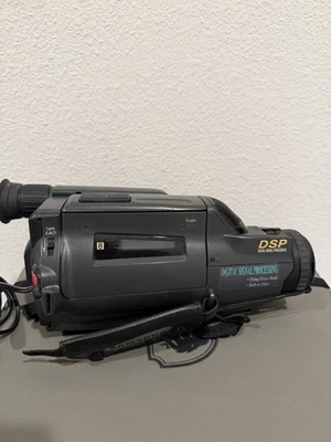 Samsung SCX804 8 mm Camcorder – Fully Tested – DSP, Remote, Bag, Charger, Manual - Image 1 of 4