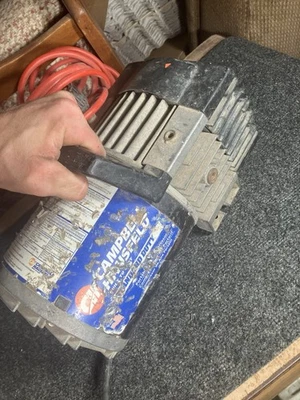 Compresor de aire portátil Campbell Hausfeld Foto 1 de 4