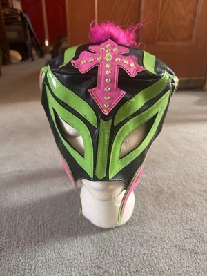 Máscara Rey Mysterio WWE Halloween Licencia Oficial WWE SHOP Foto 1 de 4