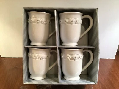 4 tazas de café con pedestal floral 3D de cerámica blanca plateadas brillantes Foto 1 de 4